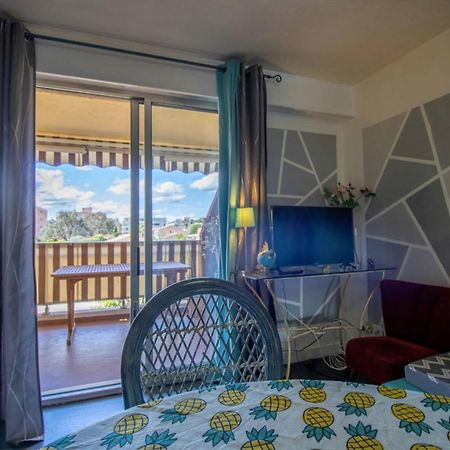 Cosy 35 M2 With Balcony In A Quiet Residence Fréjus Екстериор снимка