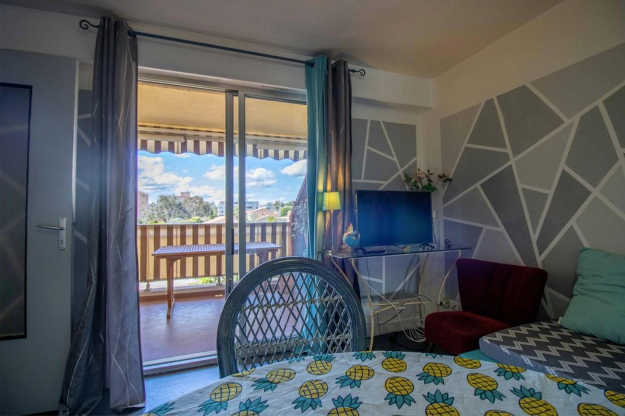 Cosy 35 M2 With Balcony In A Quiet Residence Fréjus Екстериор снимка